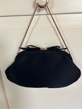 Elegant Navy Bow-Accent Chain Shoulder Bag